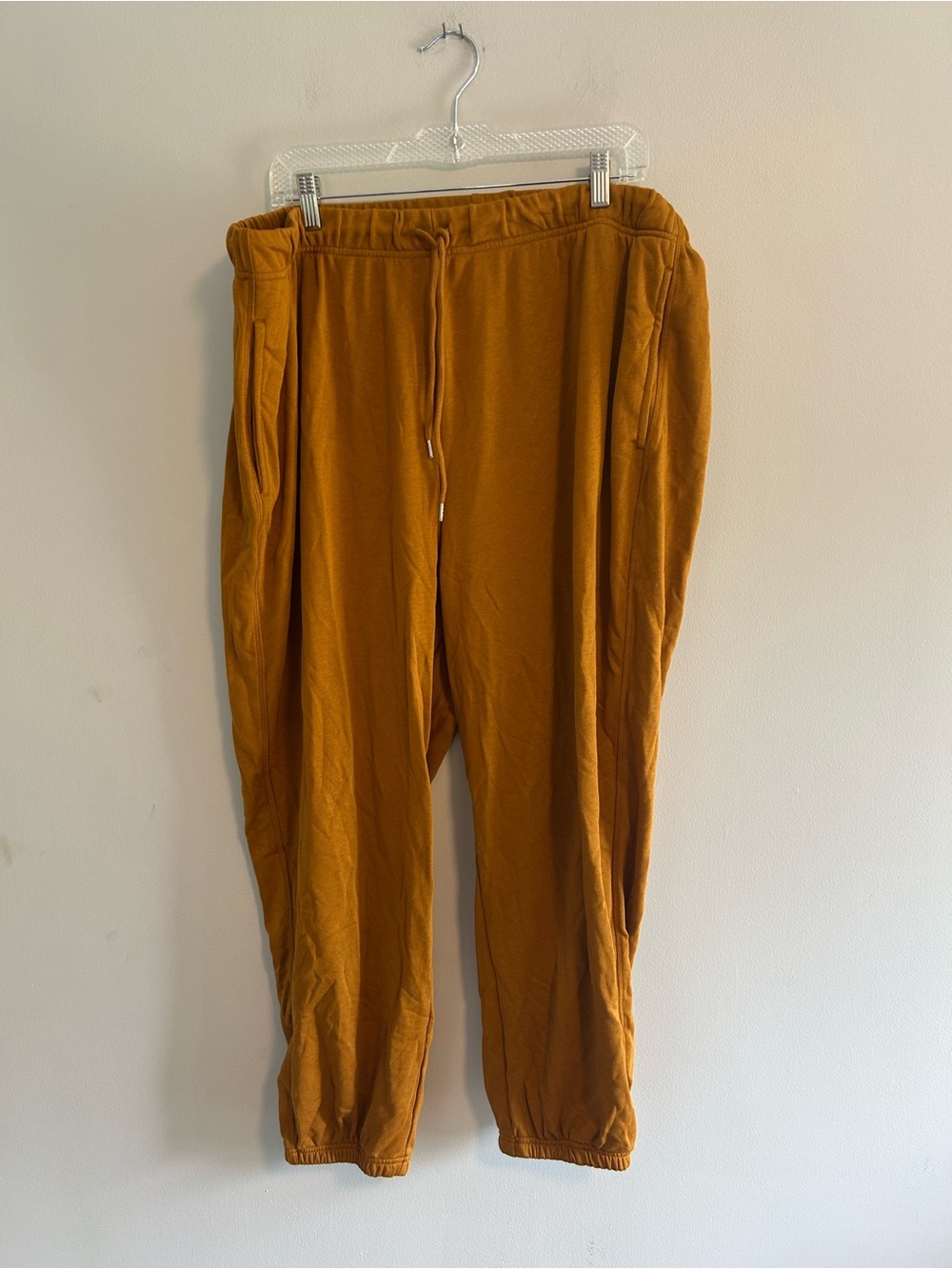 Old navy women’s Xxl Mustard yellow Drawstring sweatpants Jogger Pants